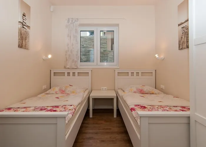 Sv. Martin מאלי לוסיניי